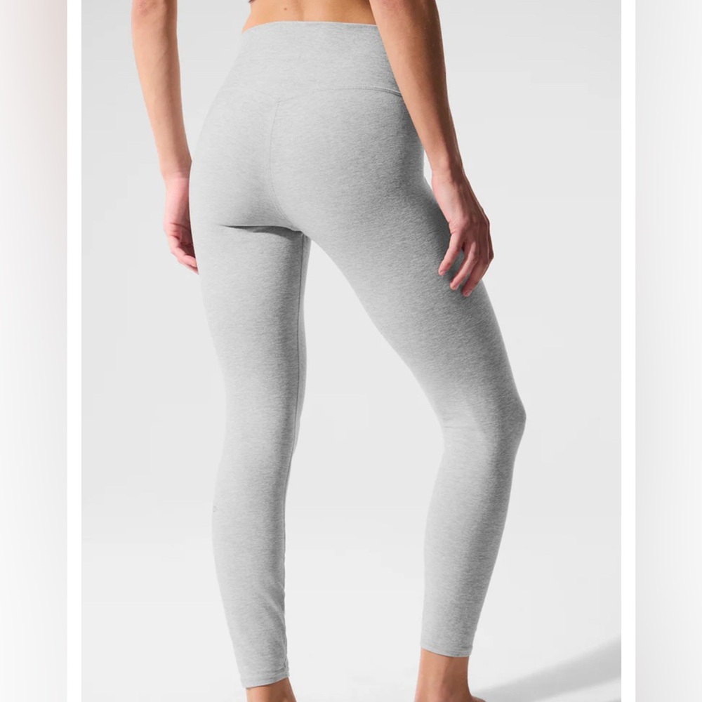 ALO soft Yoga Gray Leggings with high waist 7/8 length Fit excellent condition